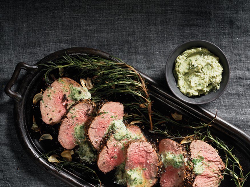 What Sauce Goes With Herb Crusted Beef Tenderloin : Herb Crusted Beef Tenderloin with Horseradish Sauce What Sauce Goes With Herb Crusted Beef Tenderloin : Herb Crusted Beef Tenderloin with Horseradish Sauce