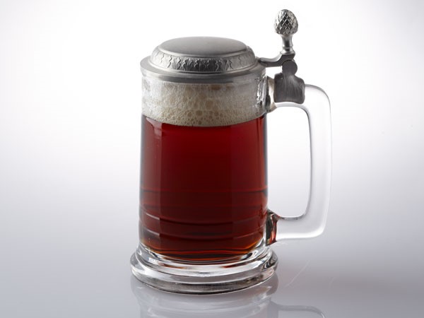 Dunke served in stein with lid closed