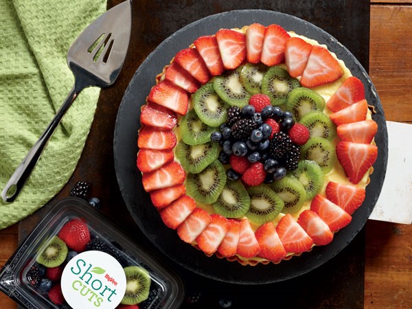 Fruit pizza platter with Short Cuts fruit