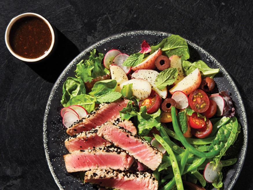 Seared Ahi Tuna With Sesame Ginger Dressing Hy Vee