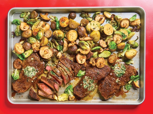 Coffee-Crusted Steak with Thyme-Roasted Vegetables | Hy-Vee