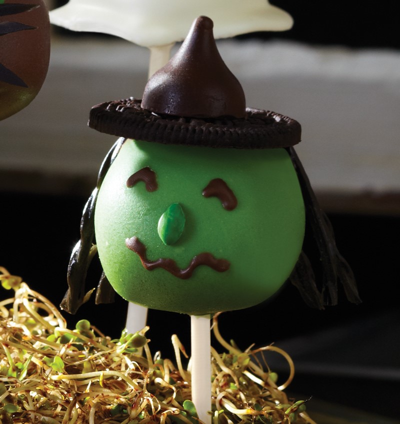 Green Witch Cake Pop with Oreo and Hershey Kiss Hat