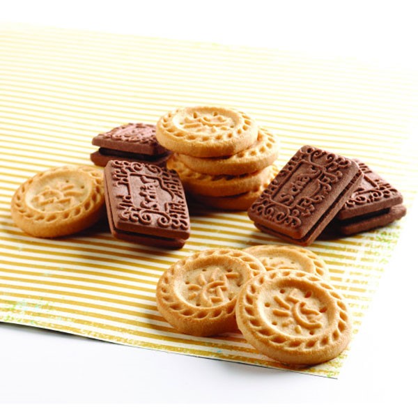 Vanilla and Chocolate Shortbread Cookies